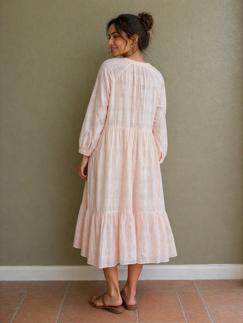 Veronica Beard Blush Pink V-Neck Tiered Midi Dress - Picture 3 of 9